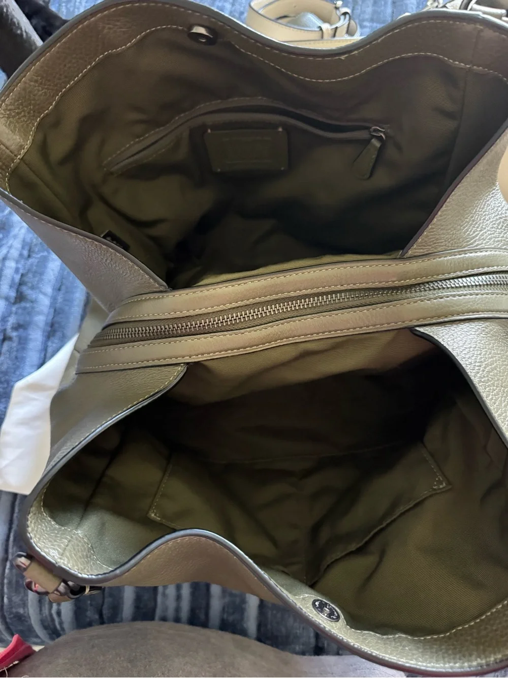 COACH Olive Green Pebbled Leather Shoulder Bag - Picture 7 of 10